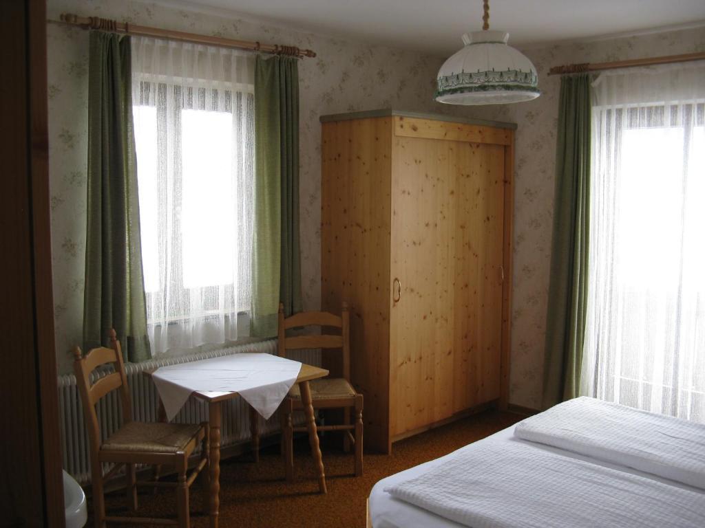 Haus Pfarrkirchner Apartment Mauterndorf  Room photo